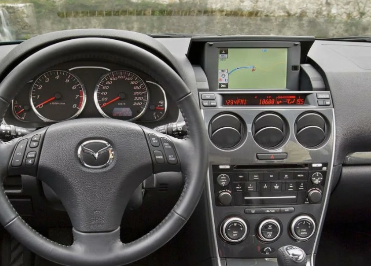 Переходная рамка магнитолы