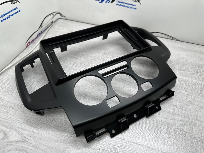 Переходная рамка магнитолы