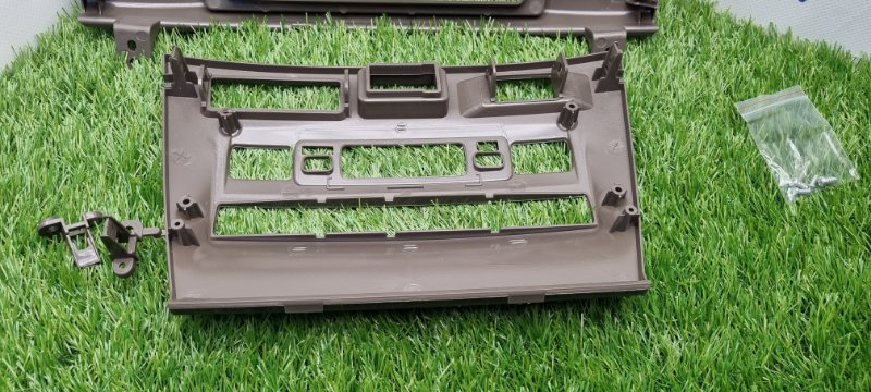 Переходная рамка магнитолы