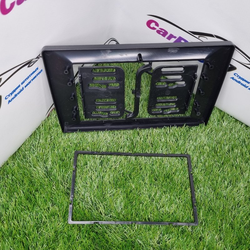 Переходная рамка магнитолы