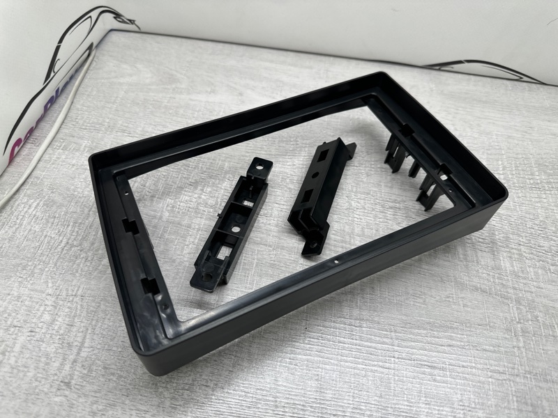 Переходная рамка магнитолы