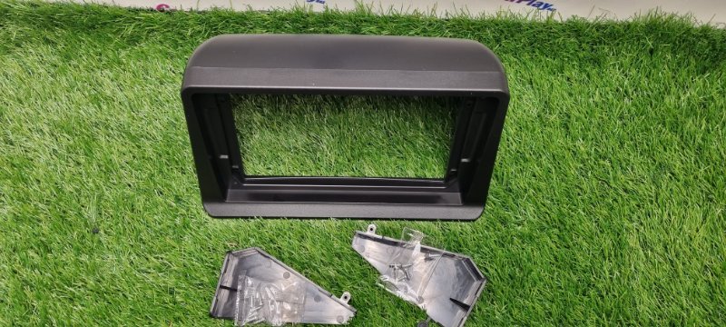 Переходная рамка магнитолы