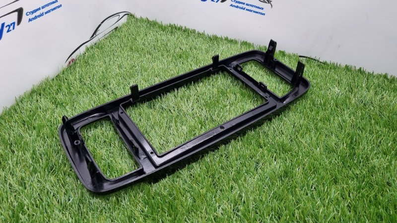 Переходная рамка магнитолы