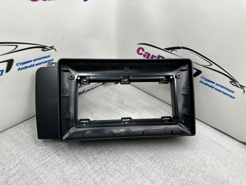 Переходная рамка магнитолы