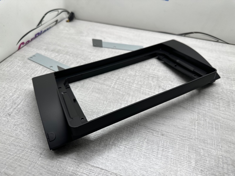 Переходная рамка магнитолы