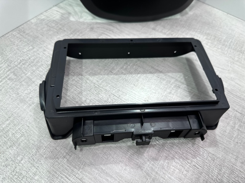 Переходная рамка магнитолы