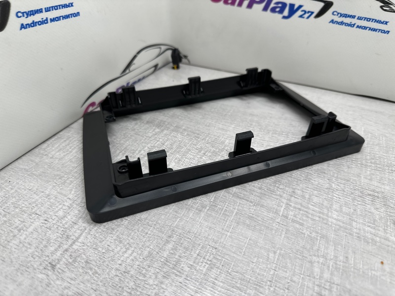 Переходная рамка магнитолы