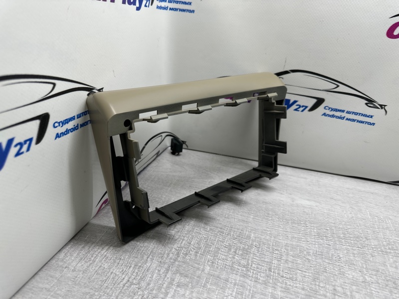 Переходная рамка магнитолы