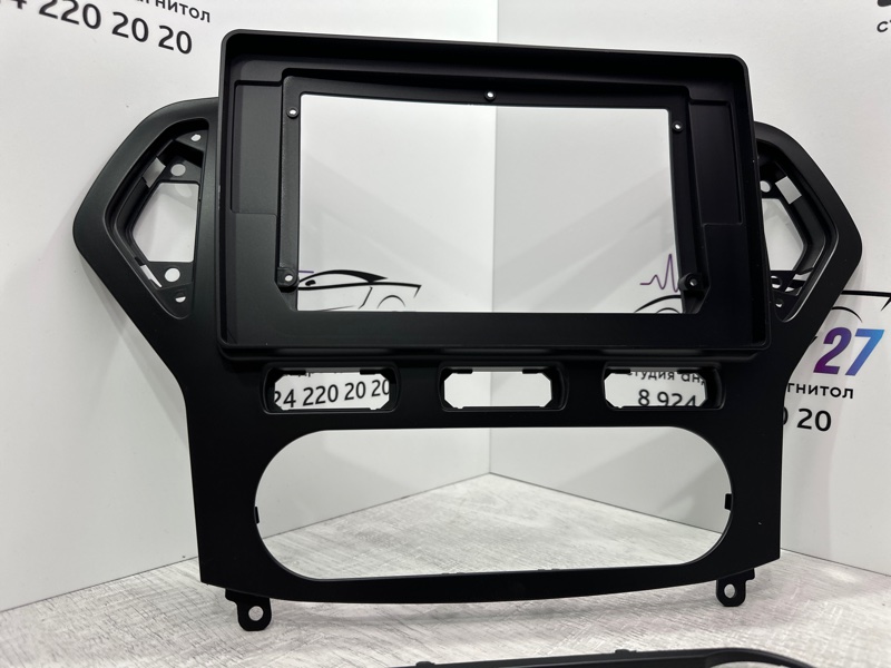 Переходная рамка магнитолы