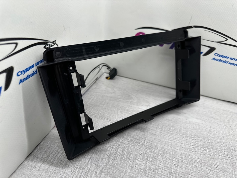 Переходная рамка магнитолы