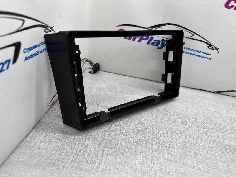 Переходная рамка магнитолы