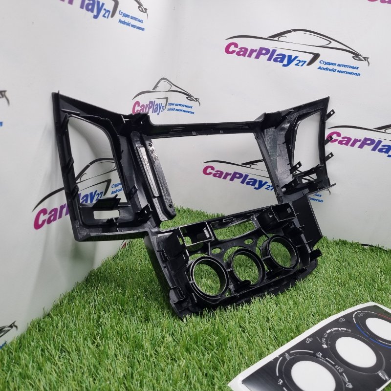 Переходная рамка магнитолы Toyota Fortuner 2007