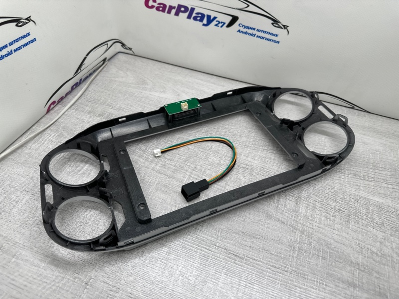 Переходная рамка магнитолы