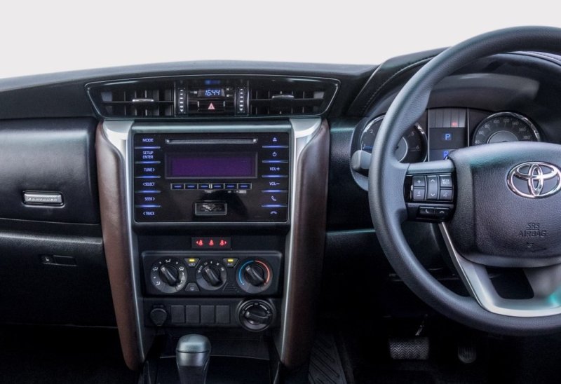 Переходная рамка магнитолы