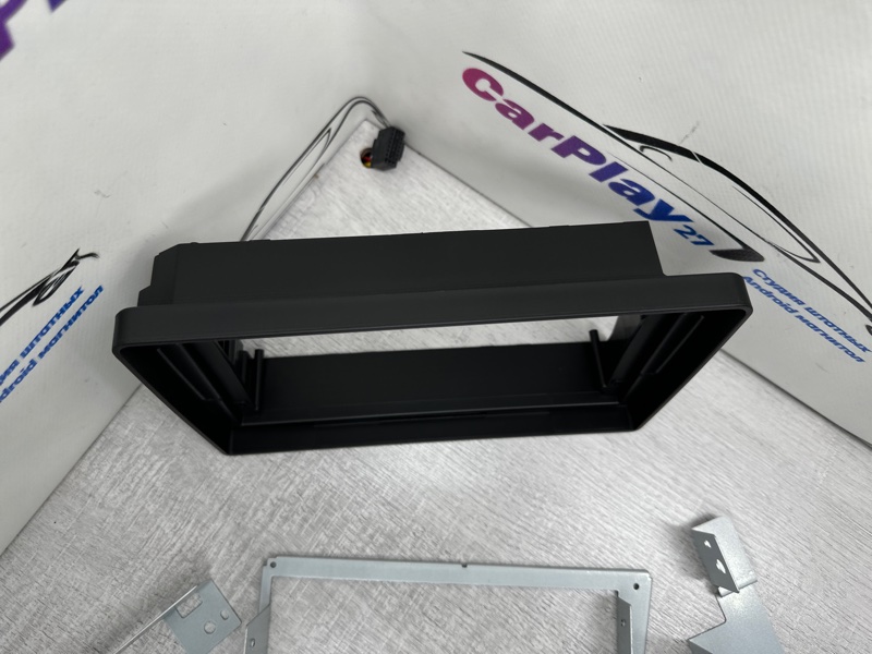 Переходная рамка магнитолы