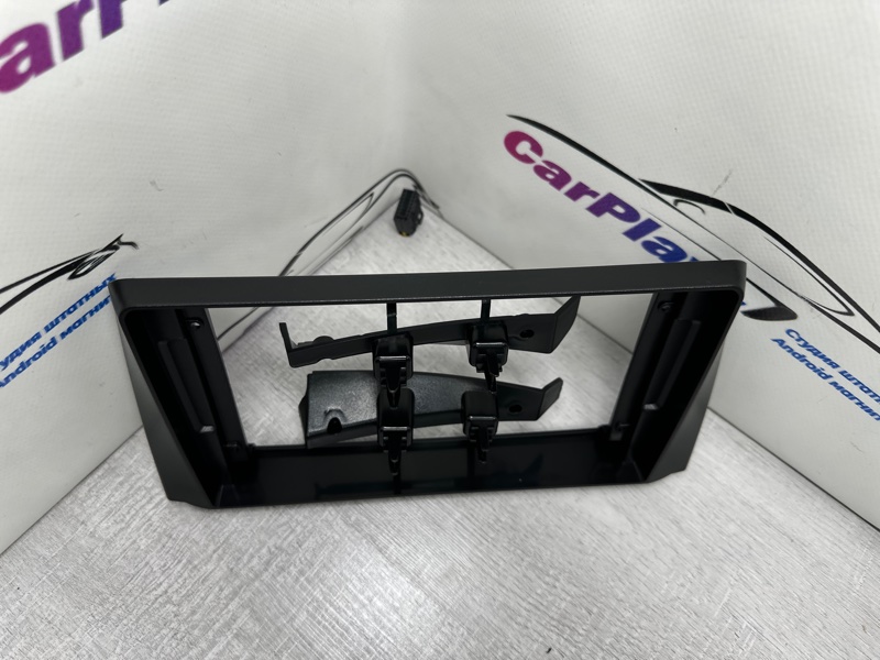 Переходная рамка магнитолы