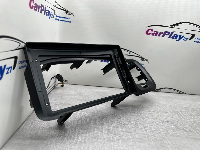 Переходная рамка магнитолы