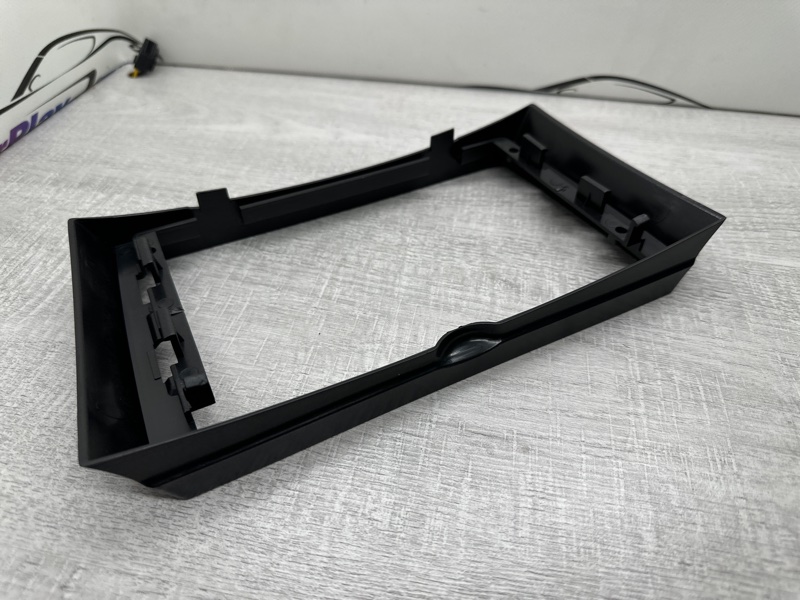 Переходная рамка магнитолы