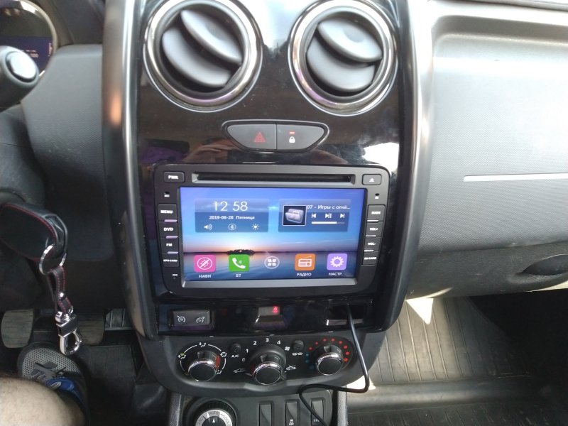 Магнитола штатная