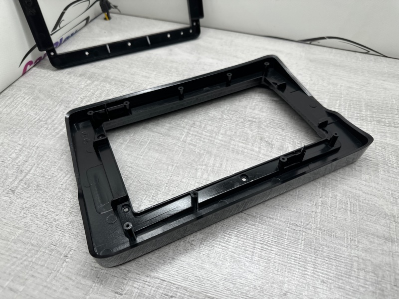 Переходная рамка магнитолы