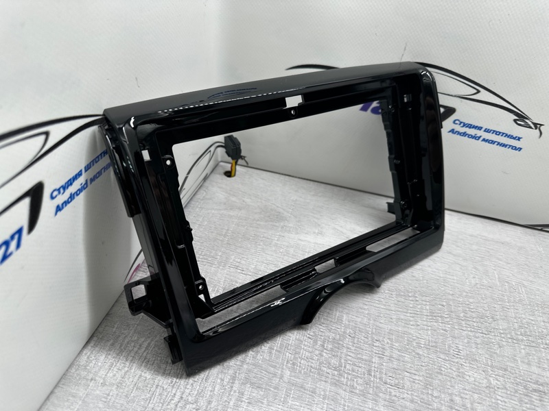 Переходная рамка магнитолы