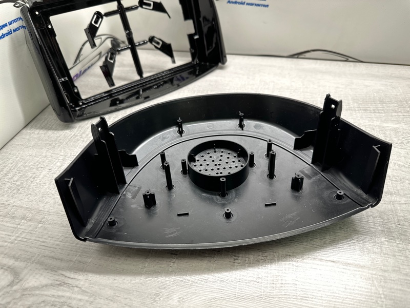 Переходная рамка магнитолы