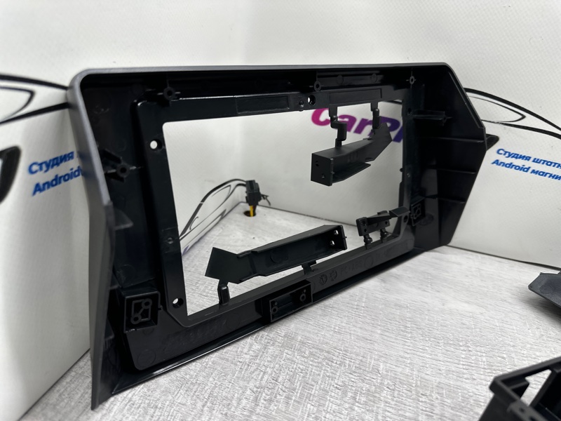 Переходная рамка магнитолы