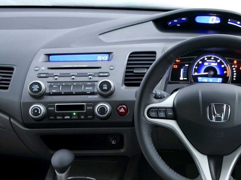 Переходная рамка магнитолы