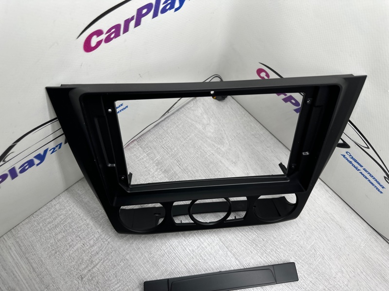 Переходная рамка магнитолы