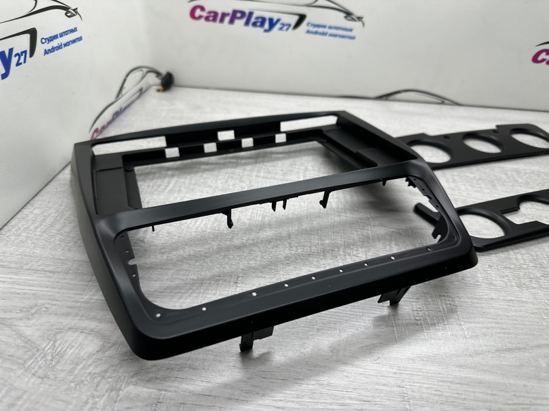 Переходная рамка магнитолы