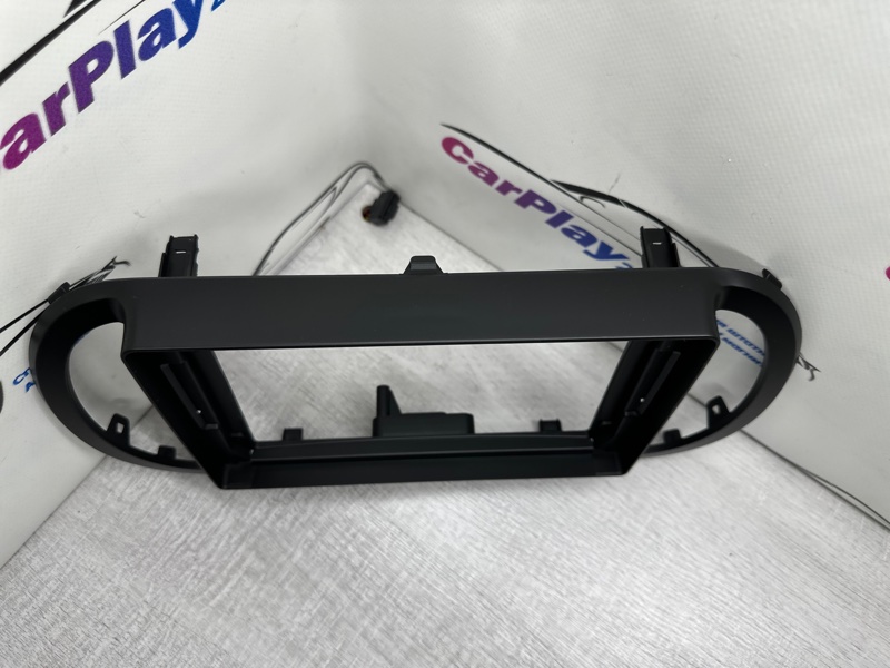 Переходная рамка магнитолы