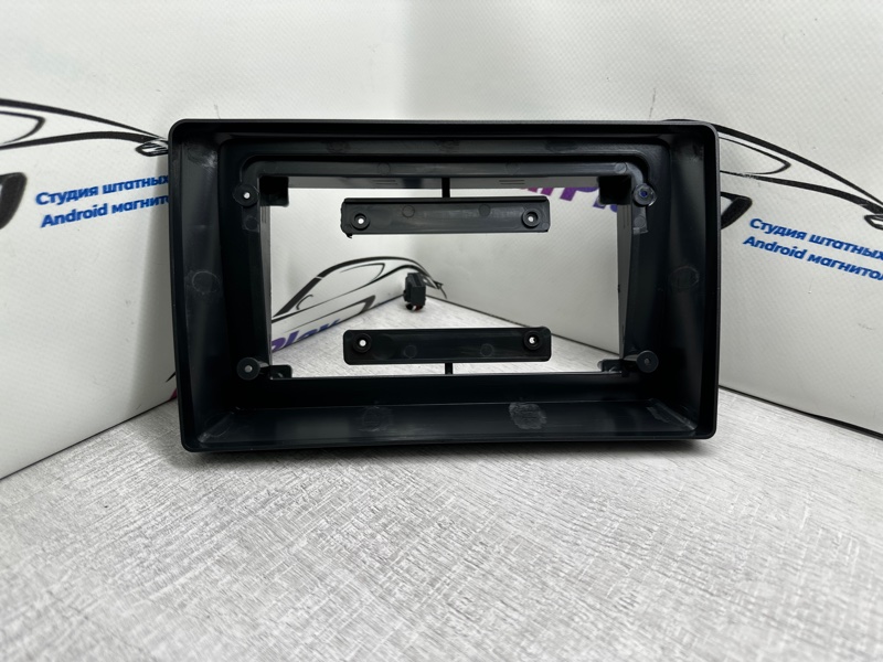 Переходная рамка магнитолы