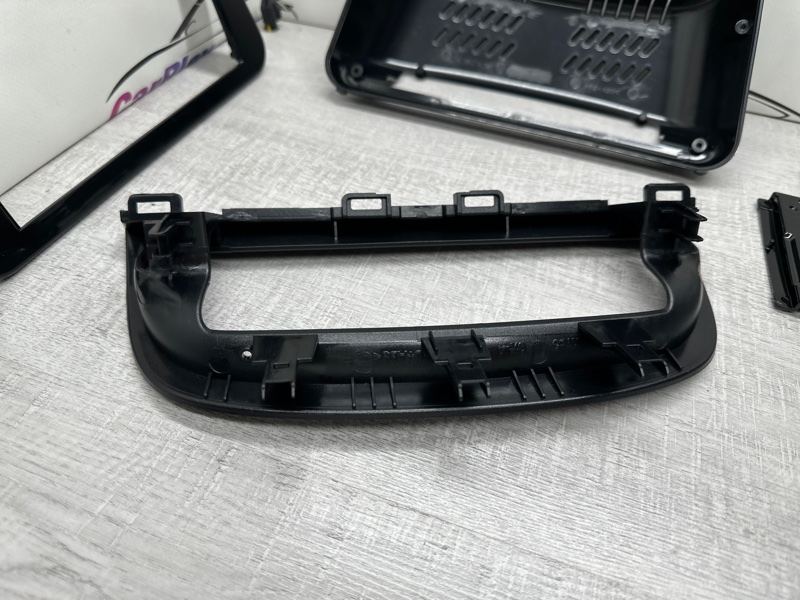 Переходная рамка магнитолы