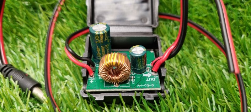 Преобразователь напряжения