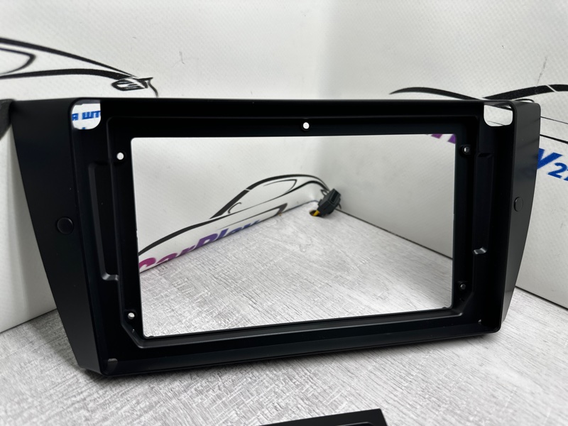 Переходная рамка магнитолы