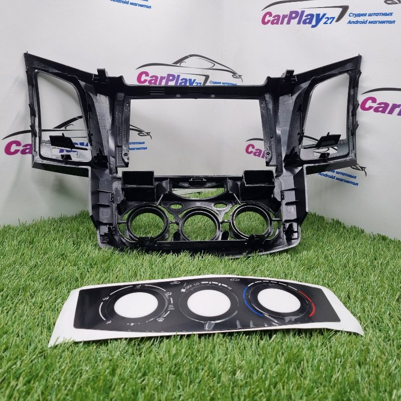 Переходная рамка магнитолы Toyota Fortuner 2007