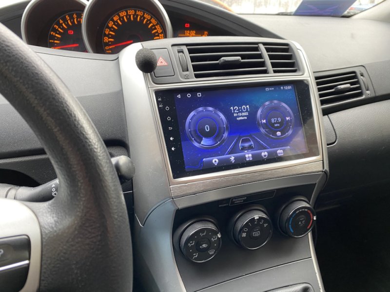 Магнитола штатная