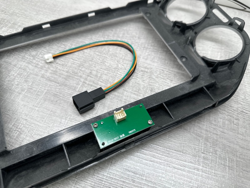 Переходная рамка магнитолы