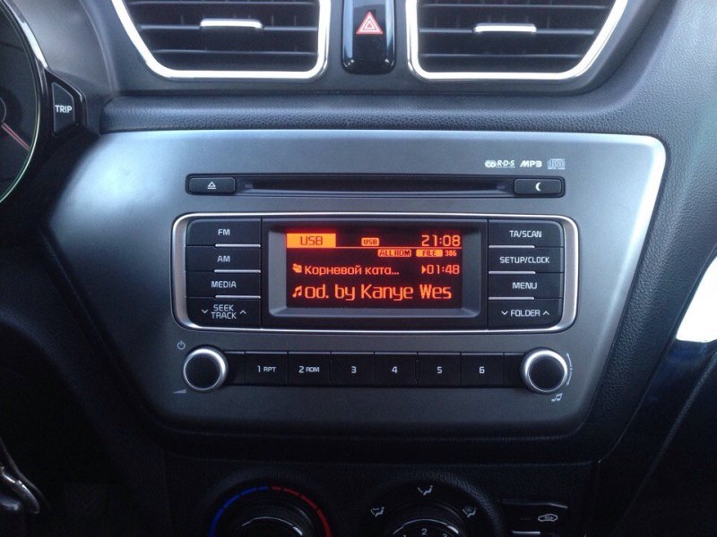 Магнитола штатная