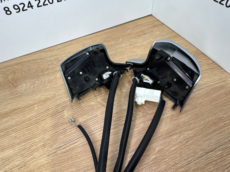 Кнопки руля Toyota Corolla