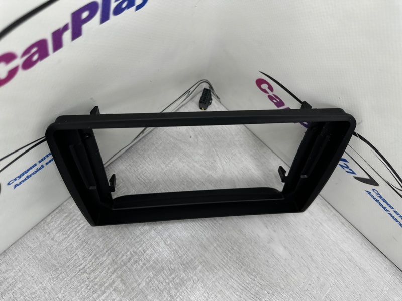 Переходная рамка магнитолы