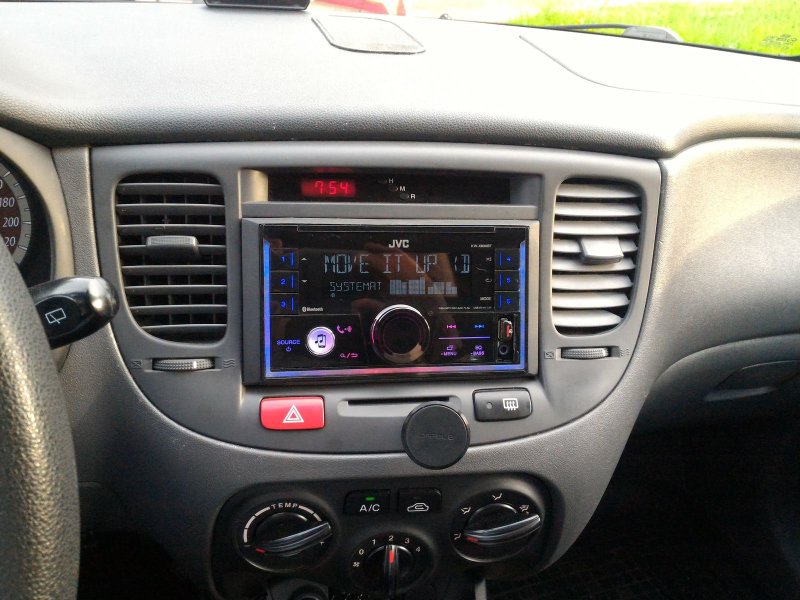 Магнитола штатная