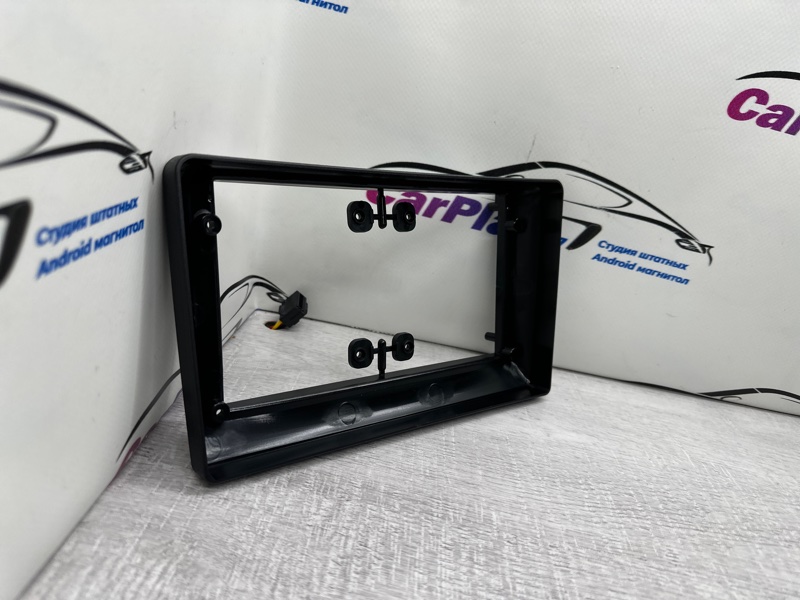 Переходная рамка магнитолы