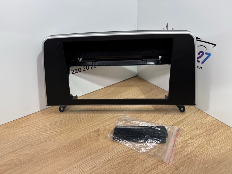 Переходная рамка магнитолы