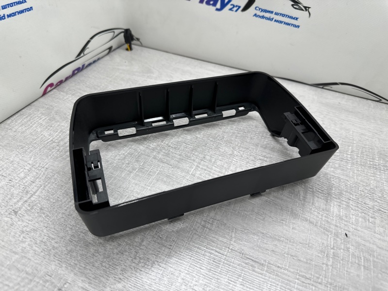 Переходная рамка магнитолы