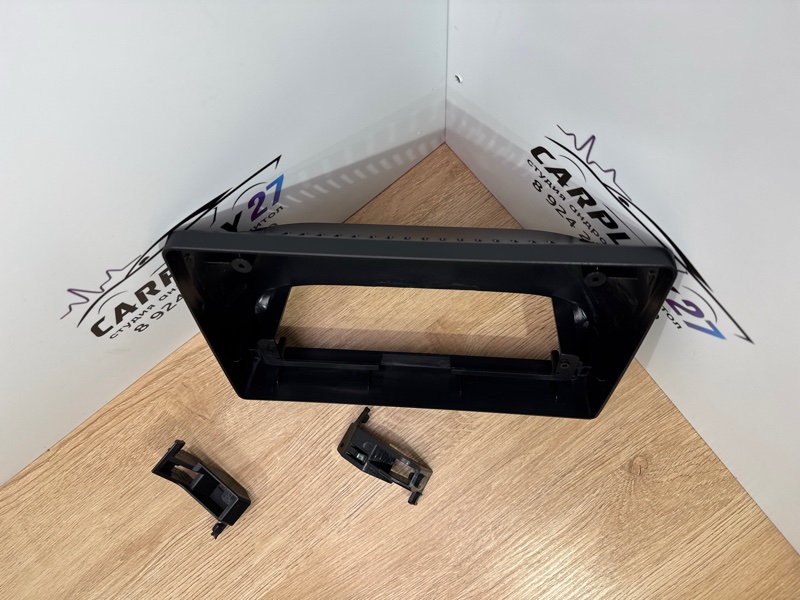 Переходная рамка магнитолы