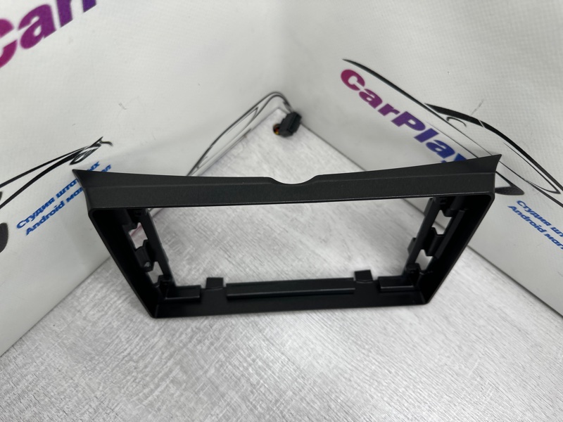 Переходная рамка магнитолы