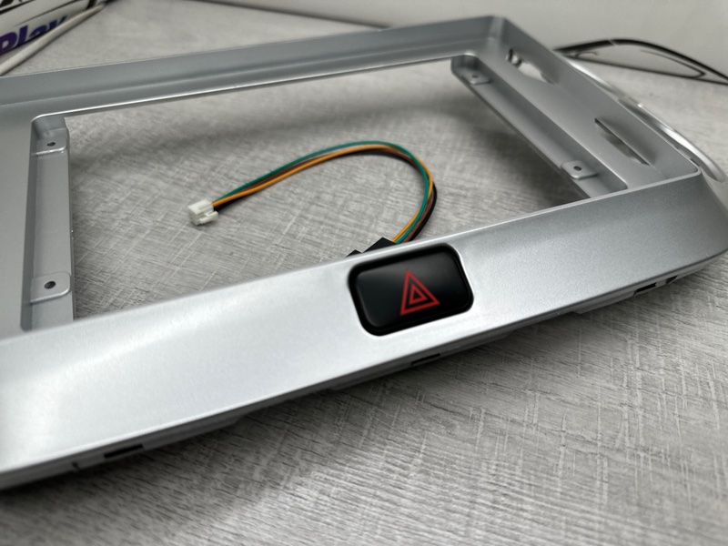 Переходная рамка магнитолы