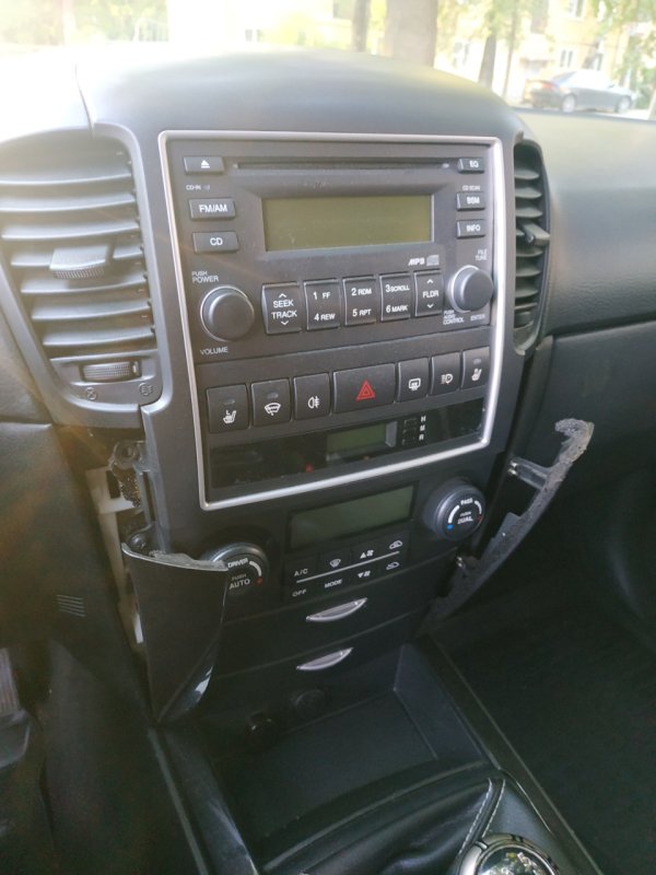 Магнитола штатная