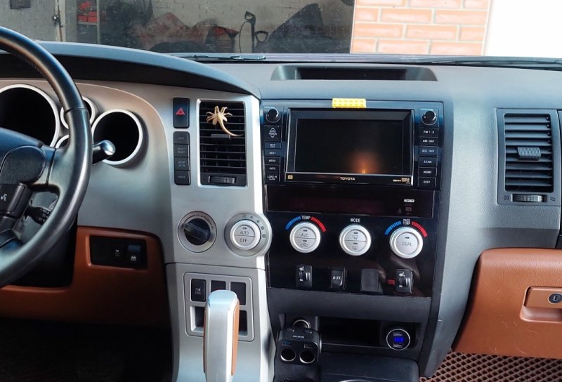 Переходная рамка магнитолы